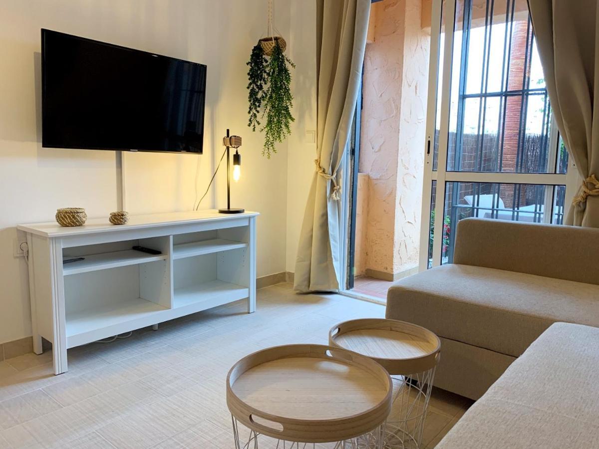 Apartamento Marinas Sol - Tu Hogar Con Jardín Privado! *
